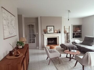 Chantier à Ordon : révision des supports et mise en peinture, avec installation d’un meuble de cuisine