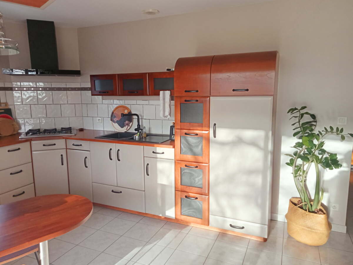 Chantier à Ordon : révision des supports et mise en peinture