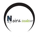 Logo circulaire "Noire & couleur". Le mot "Noire" est en bleu foncé avec un effet texturé, "couleur" en vert vif, le tout encadré d'un cercle noir.